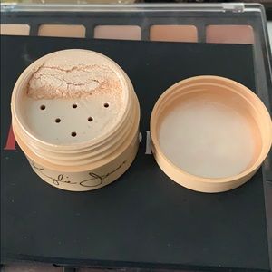 Kylie Santorini Loose Powder